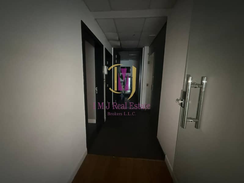 23 ecb2d8f9-afe0-480f-b4fd-80f5ab3b5ff4. jpg