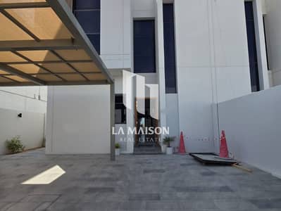 3 Bedroom Townhouse for Sale in Baniyas, Abu Dhabi - WhatsApp Image 2026-06-25 at 11.45. 08 AM (3). jpeg 3 Bedroom Townhouse for Sale in Baniyas, Abu Dhabi - WhatsApp Image 2026-06-25 at 11.45. 08 AM (3). jpeg