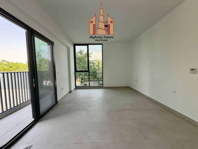3 bd89fa41-83ba-4883-9c85-20f6357dbbfb. jpg