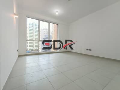 2 habitaciones Apartamento para en Alquiler en Tourist Club Area (TCA), Abu Dhabi - WhatsApp Image 2026-06-25 at 12.20. 25 PM. jpeg