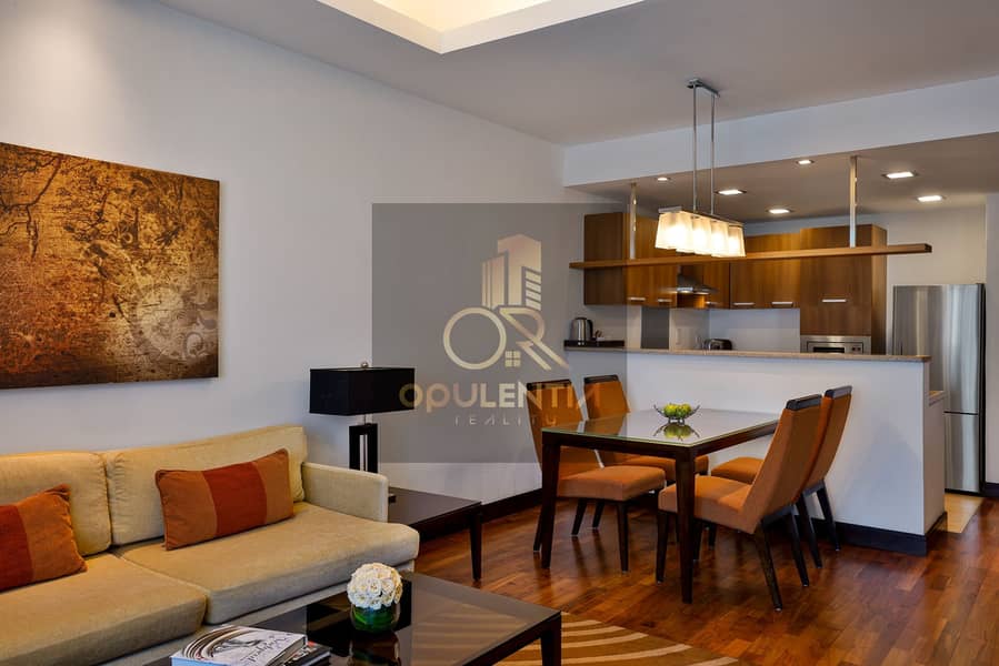 5 One Bedroom Apartment Dining. jpg