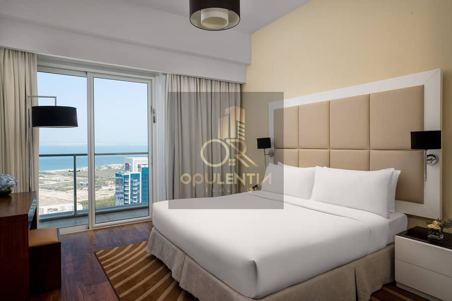 15 Premier One Bedroom Sea View Apartment_MasterBedroom. jpg