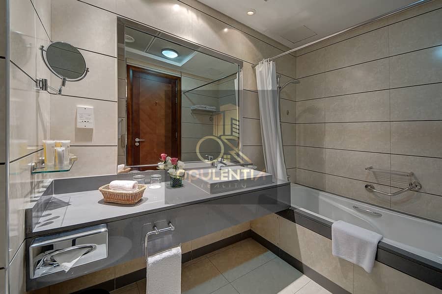 5 bathroom. jpg