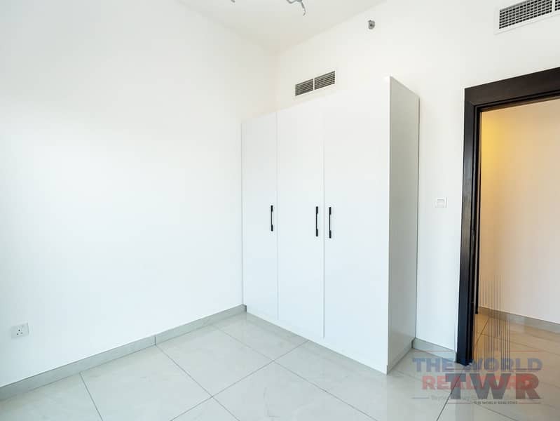 9 Image 9