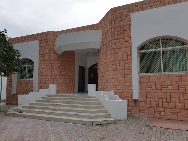 For rent a very large and clean ground floor villa