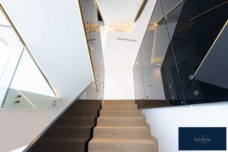 35 8-Escaliers2. jpg