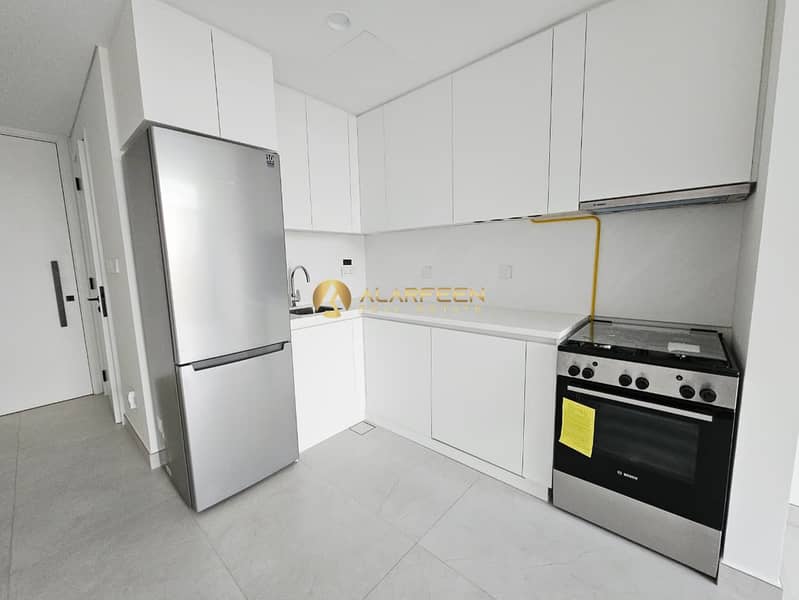 Studio Apartment | Cubix Residences JVC | Balcony & City View - Image 5