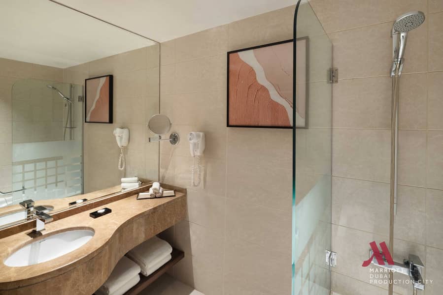 4 DXBPR_1Bed Pool_005. jpg