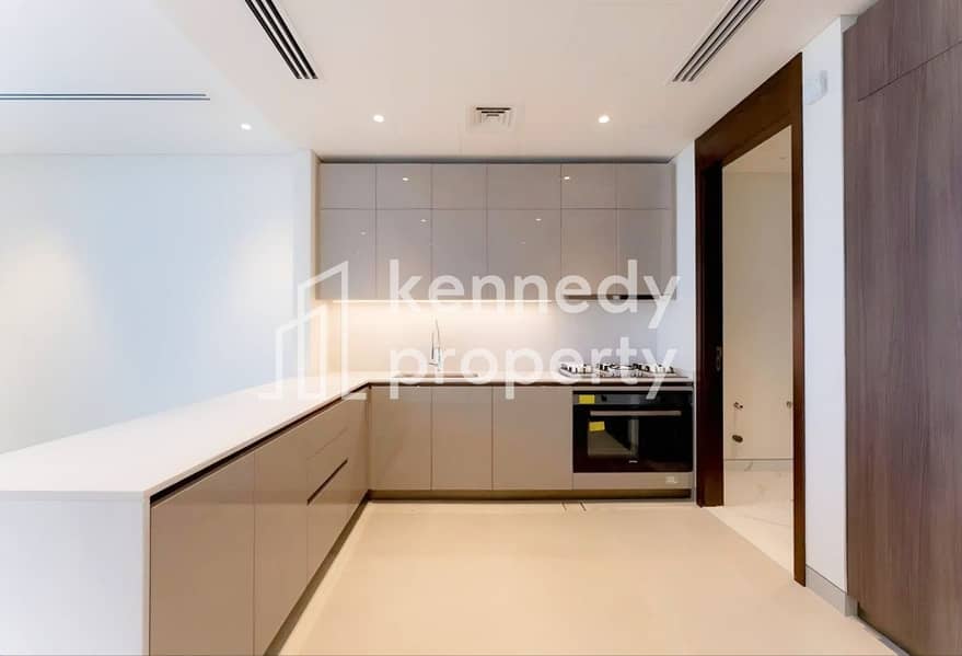 6 Kitchen. jpeg