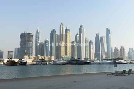 2 Slaapkamers Appartement te Huur in Dubai Harbour, Dubai - Appartement in Dubai Harbour，Emaar Beachfront，Palace Beach Residence，Palace Beach Residence Tower 2, 2 slaapkamers, 200000 AED - 15611212