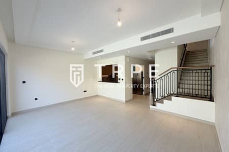 3 Schlafzimmer Townhouse zum zum Verkauf in DAMAC Lagoons, Dubai - Reihenhaus in DAMAC Lagoons，Portofino, 3 schlafzimmer, 3000000 AED - 15587354