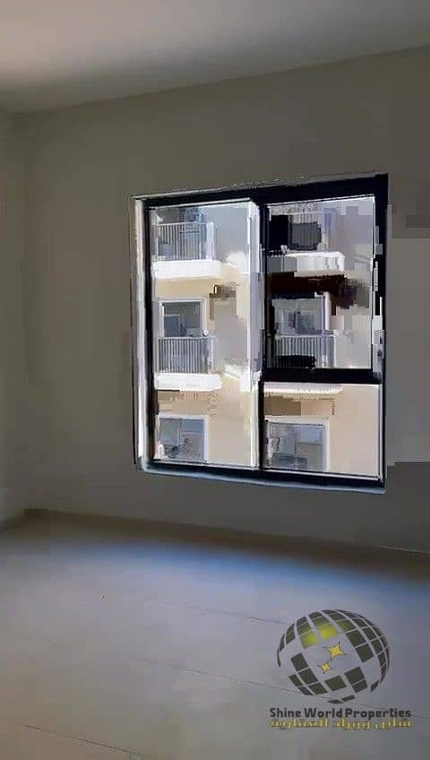 9 video - frame at 0m36s. jpg