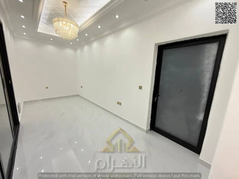 10 838099077-1066x800. webp