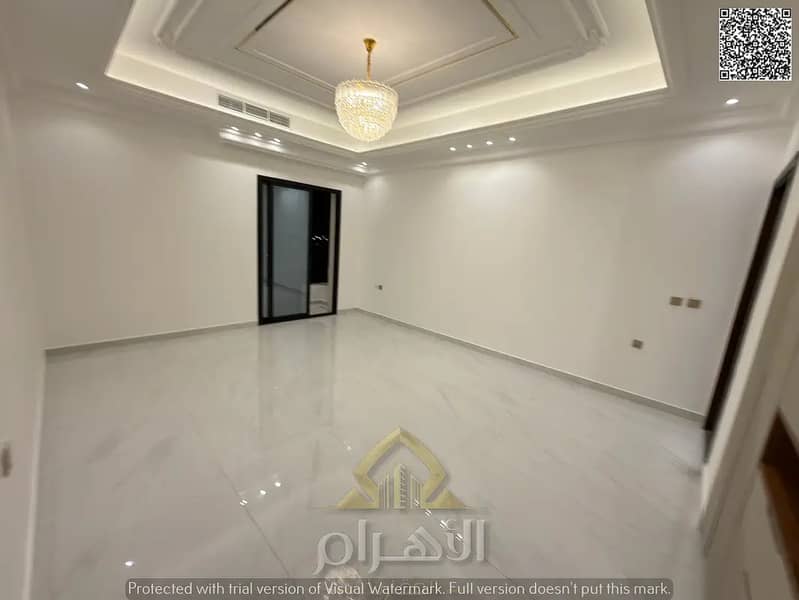 17 838099092-1066x800. webp