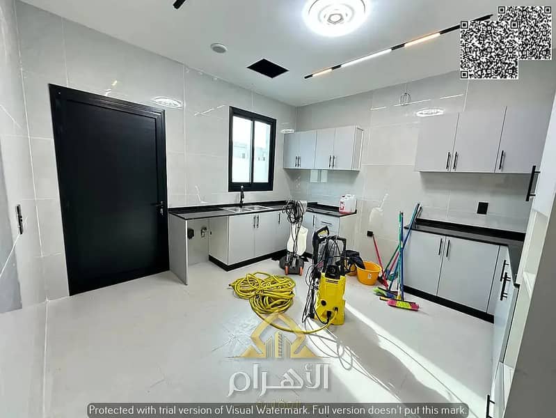 9 833067581-1066x800. webp