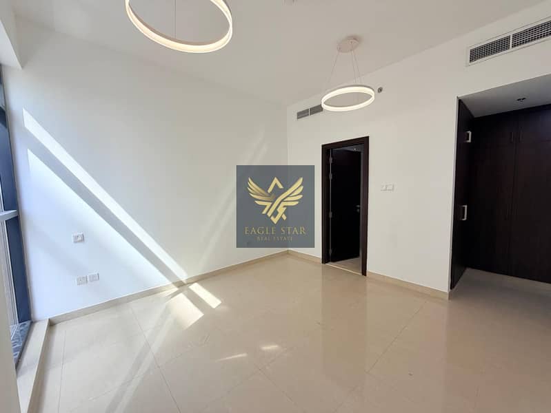 Bright & Spacious 2 BHK | Top Amenities City View