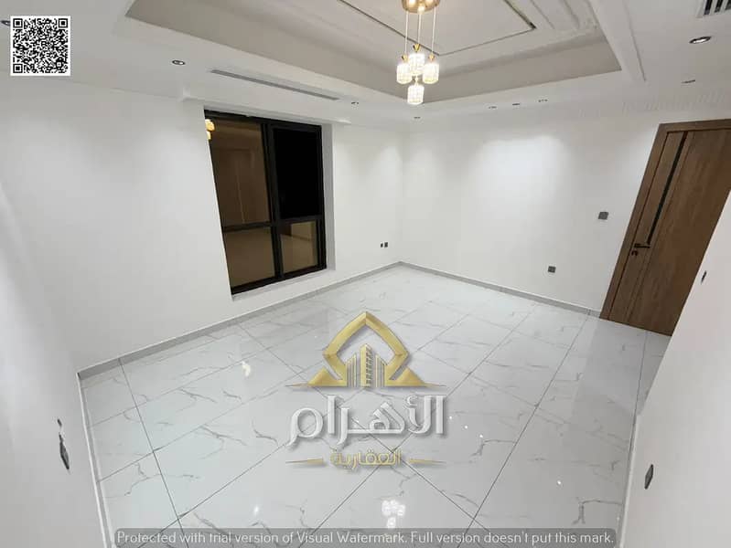 4 835360107-1066x800. webp