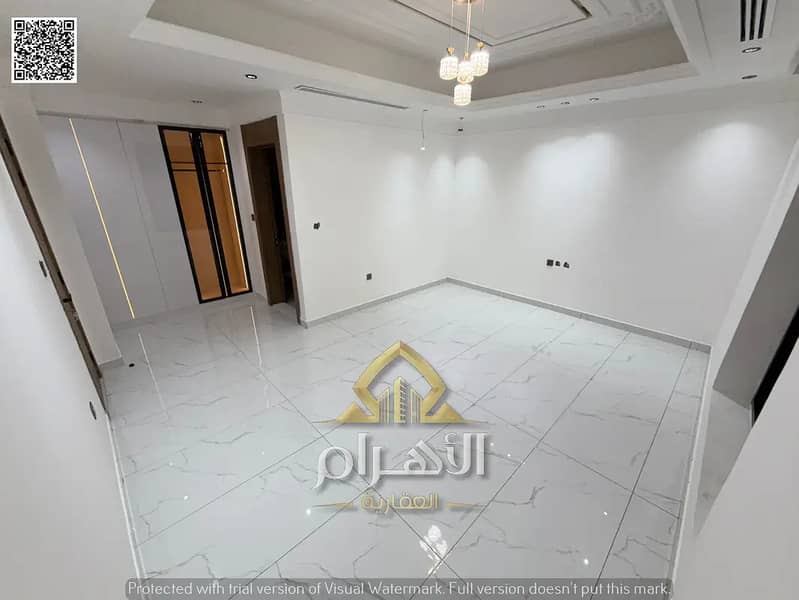 11 835360114-1066x800. webp
