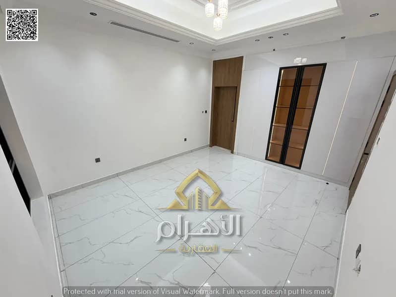 14 835360117-1066x800. webp