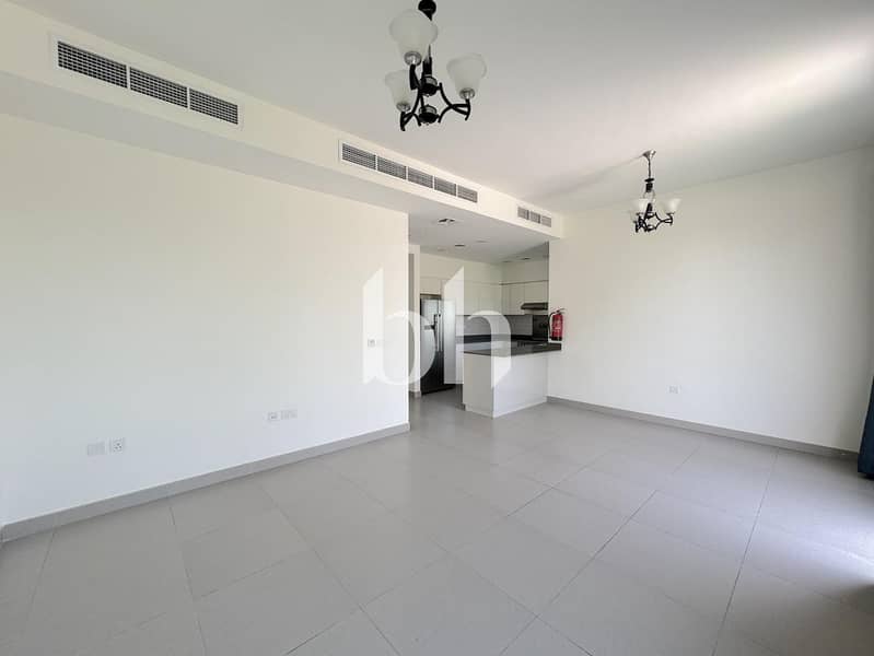 3 images image img