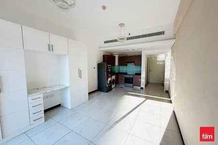 Studio for Rent in Jumeirah Village Circle (JVC), Dubai - Infront of Mall | Spacious Unit | Vacant