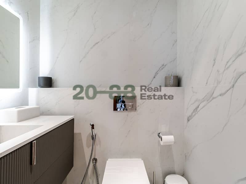 12 AT3B - 12. jpg