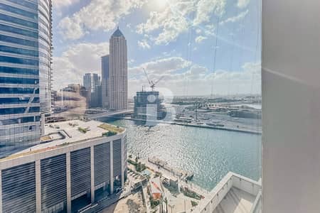 Office for Rent in Business Bay, Dubai - READY OFFICE | FITTED | AMAZING CANAL VIEW Office for Rent in Business Bay, Dubai - READY OFFICE | FITTED | AMAZING CANAL VIEW