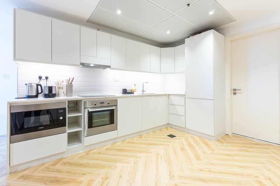 5 Kitchen 1. jpg