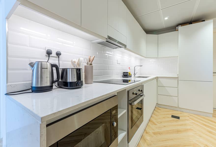 7 Kitchen 3. jpg