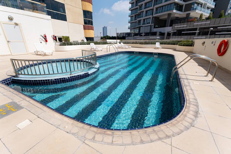 19 Swimming Pool 2. jpg