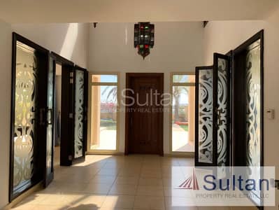 5 Bedroom Villa for Rent in Al Hamra Village, Ras Al Khaimah - Luxury Antique 5BR Villa Beach Front |Great Price