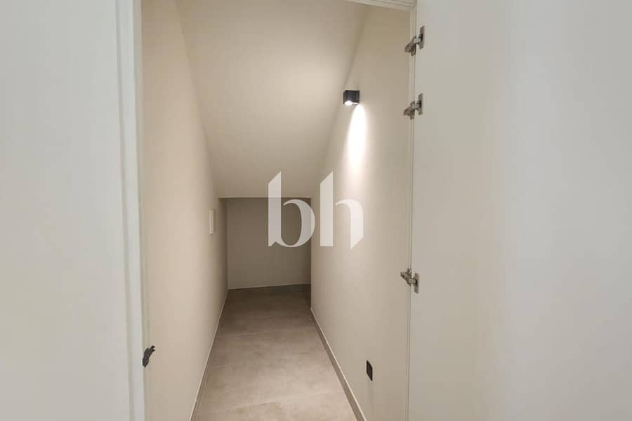 10 Photo 1