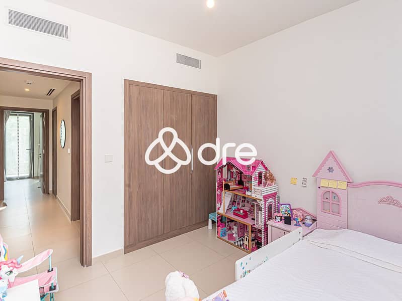 12 DRE03988-Edit. JPG