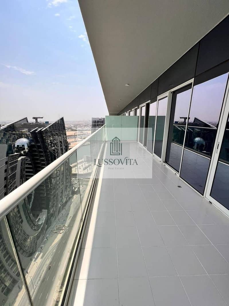 Huge Balcony | Prime Location | Canal View | High Floor Huge Balcony | Prime Location | Canal View | High Floor
