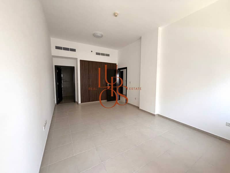 Bright 1BR | Modern Living | Prime DSO