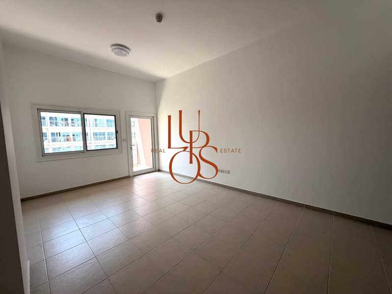 Bright 1BR | Modern Living | Prime DSO