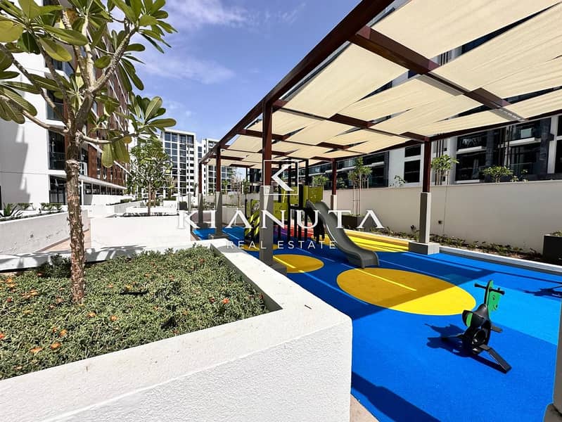 VACANT | POOL COMMUNITY VIEW | PRIME LOCATION - Image 8