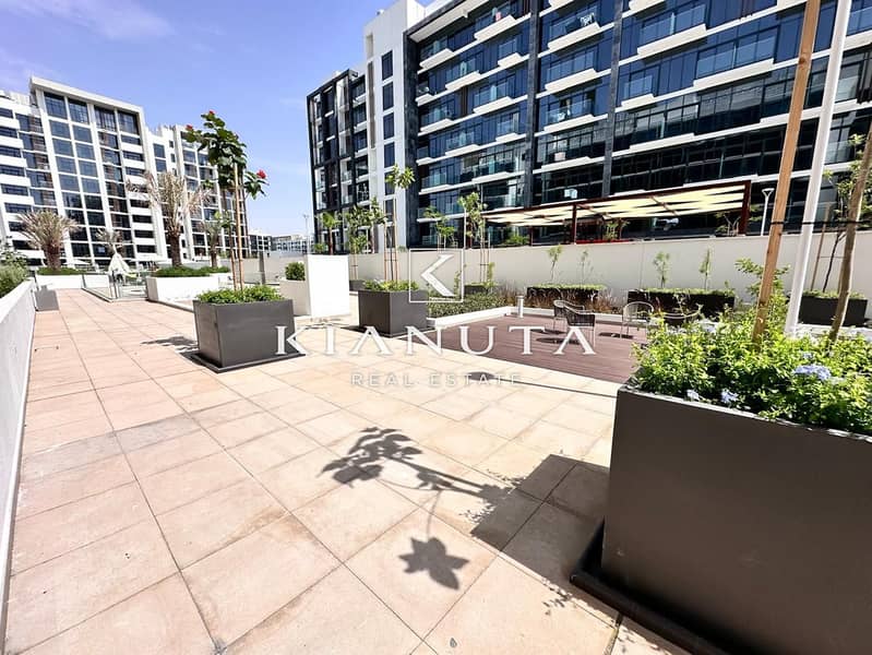 VACANT | POOL COMMUNITY VIEW | PRIME LOCATION - Image 11