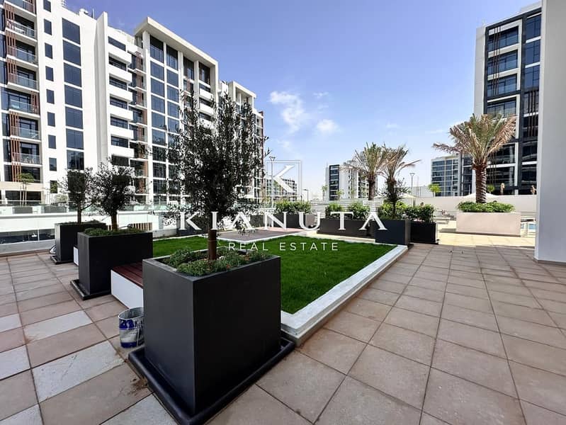 VACANT | POOL COMMUNITY VIEW | PRIME LOCATION - Image 16