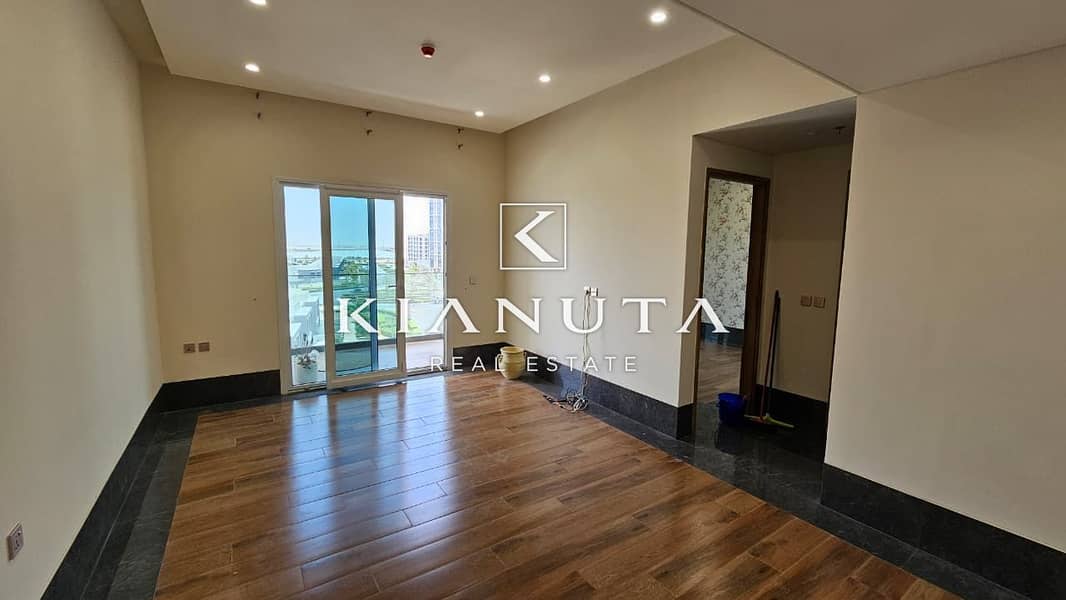 SPACIOUS | OPEN VIEW | READY TO MOVE | FAMILY
