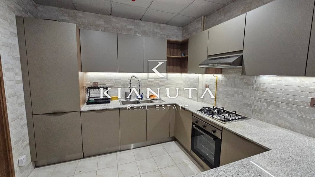 SPACIOUS | OPEN VIEW | READY TO MOVE | FAMILY