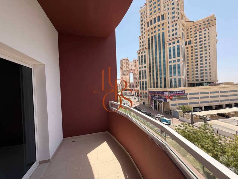 Bright 1BR | Modern Living | Prime DSO - Image 11