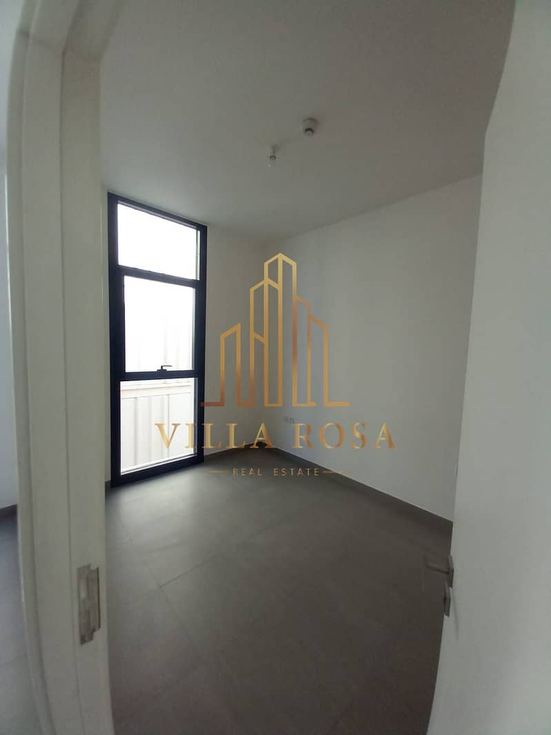 7 444145e2-6886-4865-a32e-7d49764f5635. jpg