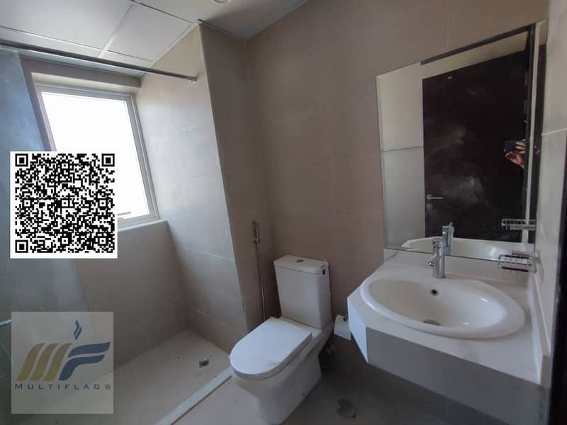 11 f46dc463-da2f-4eca-9d6e-2deefe7a4797. jpg