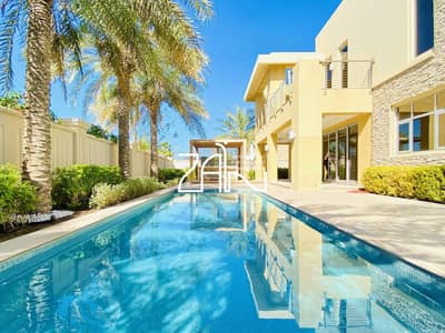 Elegant 6 BR Executive Villa with Private Pool Elegant 6 BR Executive Villa with Private Pool