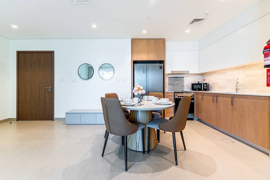 5 Kitchen 1. jpg