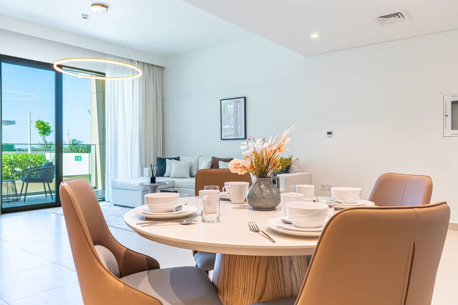7 Dining 2. jpg