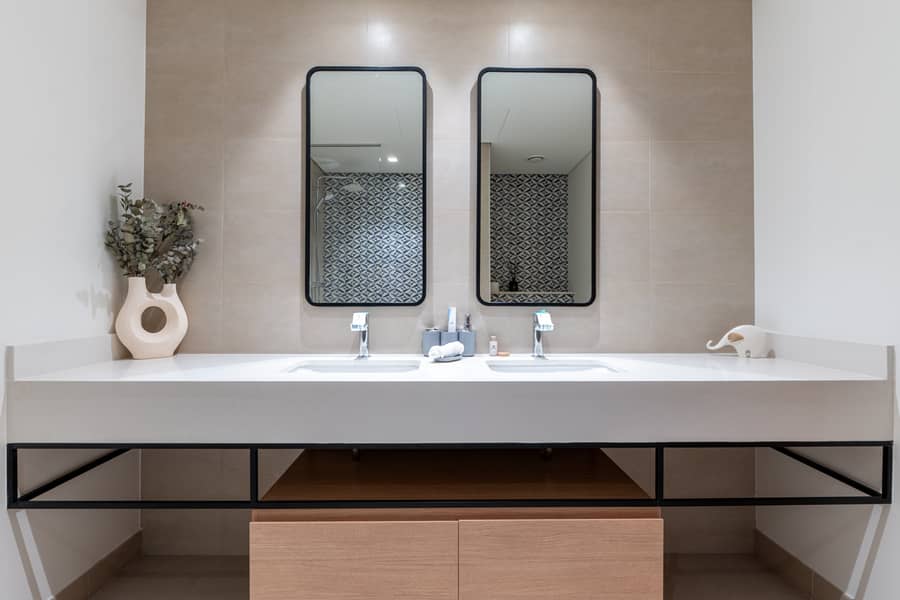 20 Washroom 2.3. jpg