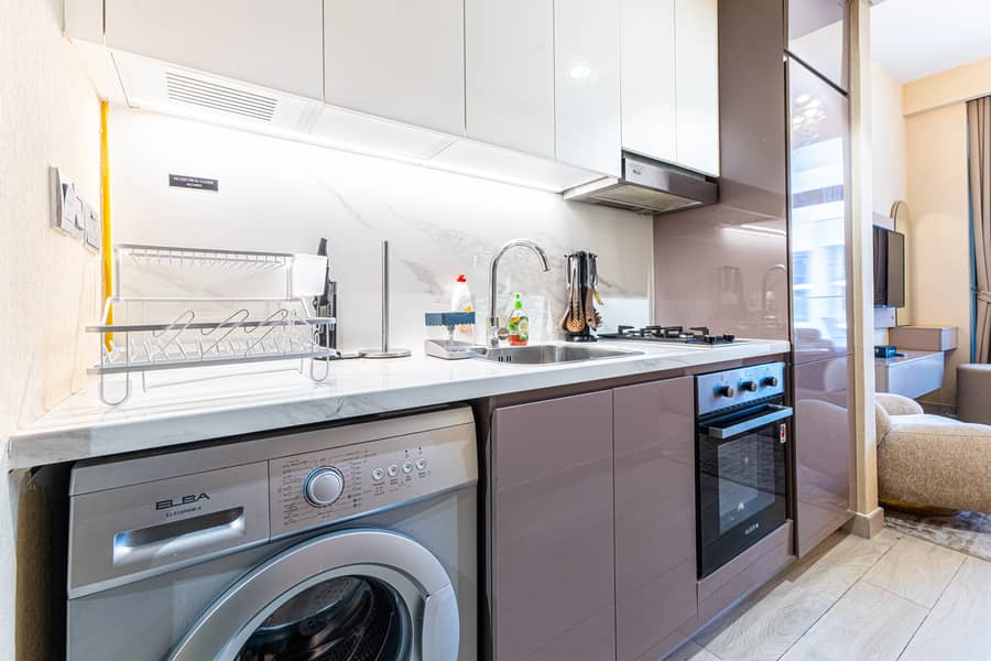 11 Kitchen 2. jpg