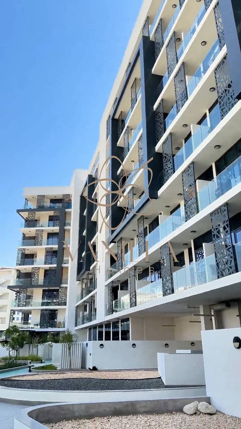25 facade. png